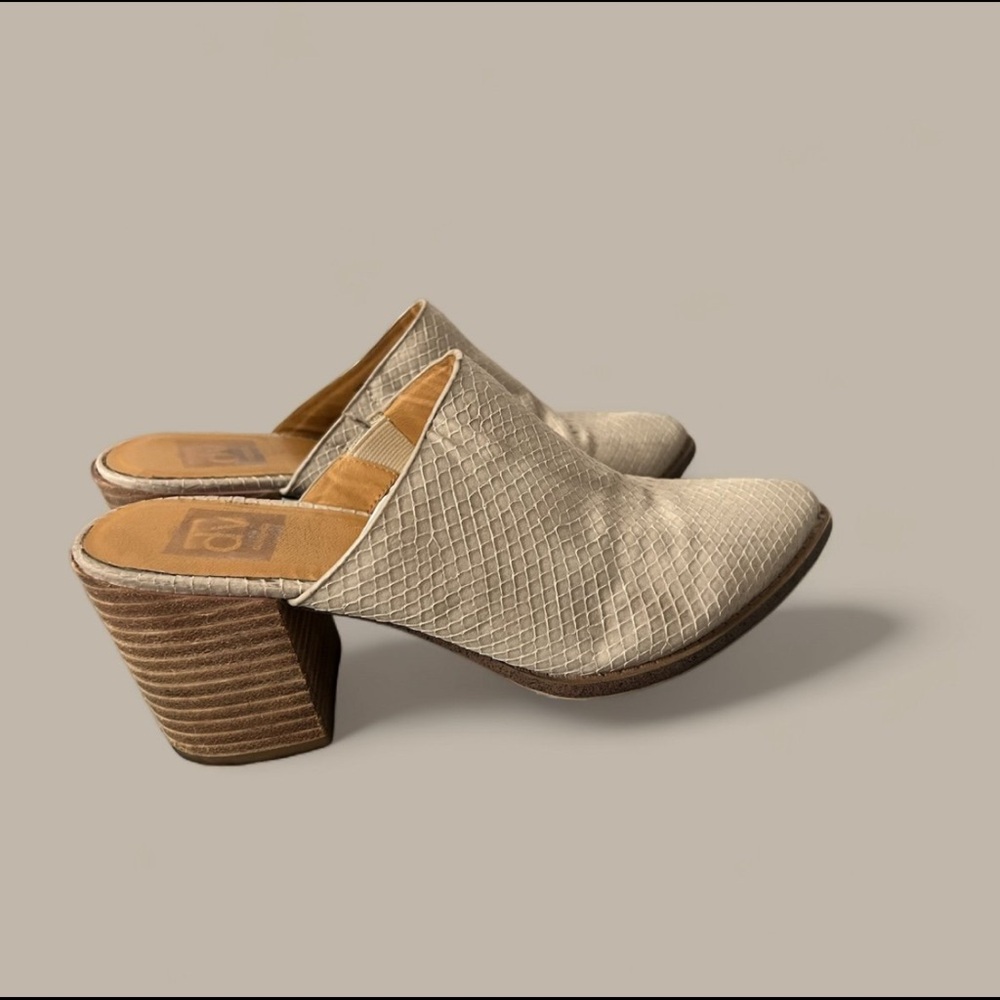 Dolce Vita Women's mule shoe